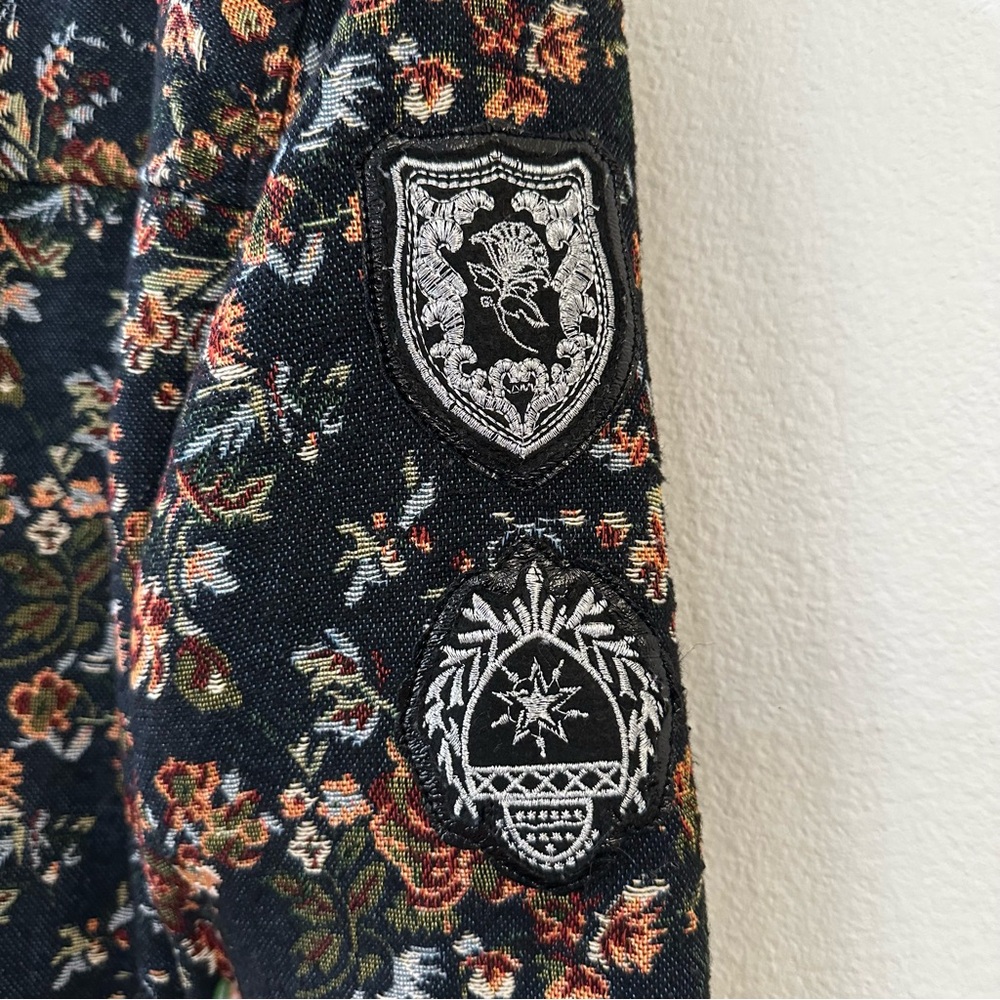 Blank NYC Tapestry Flight Floral Printed Bomber Jacket Size Large - Picture 13 of 15